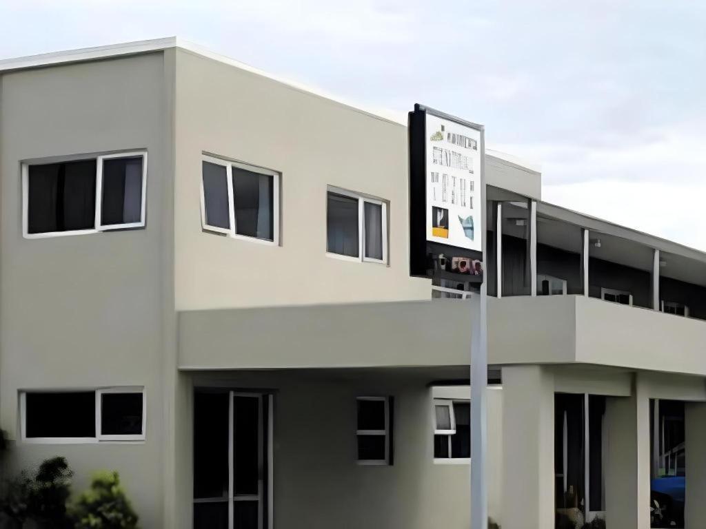 Hawera Central Motor Lodge Exterior photo